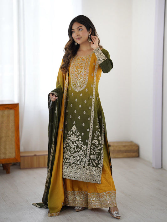 Elegant Green Embroidered Kurta set with Intricate Zari Work And Matching Dupatta