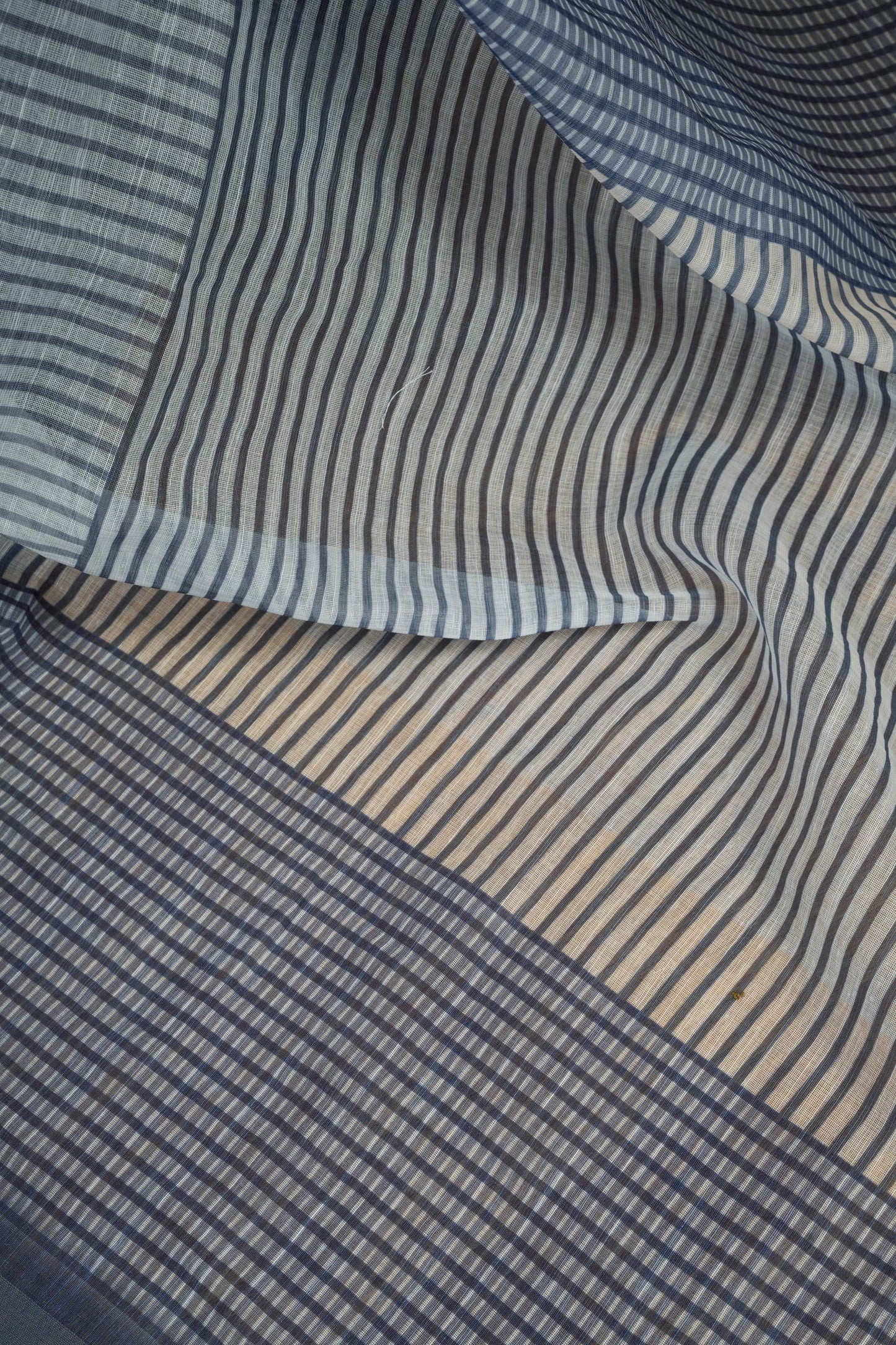 Ready-to-Wear 1-Minute Pocket Linen Saree with Printed Zari Stripe Border