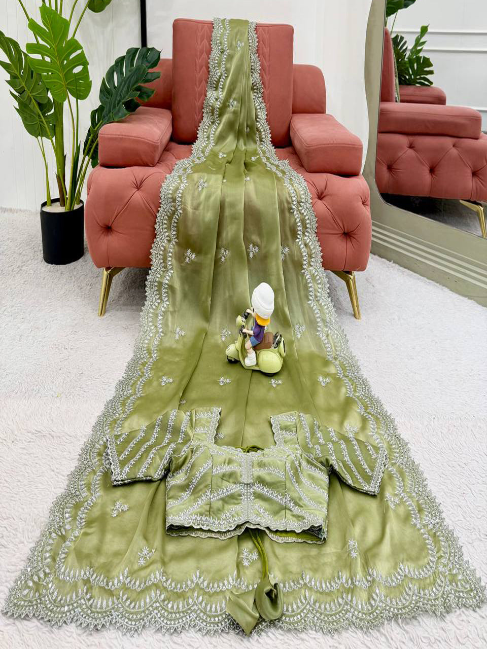 Mehendi Embroidered Saree With Unstiched Blouse Piece