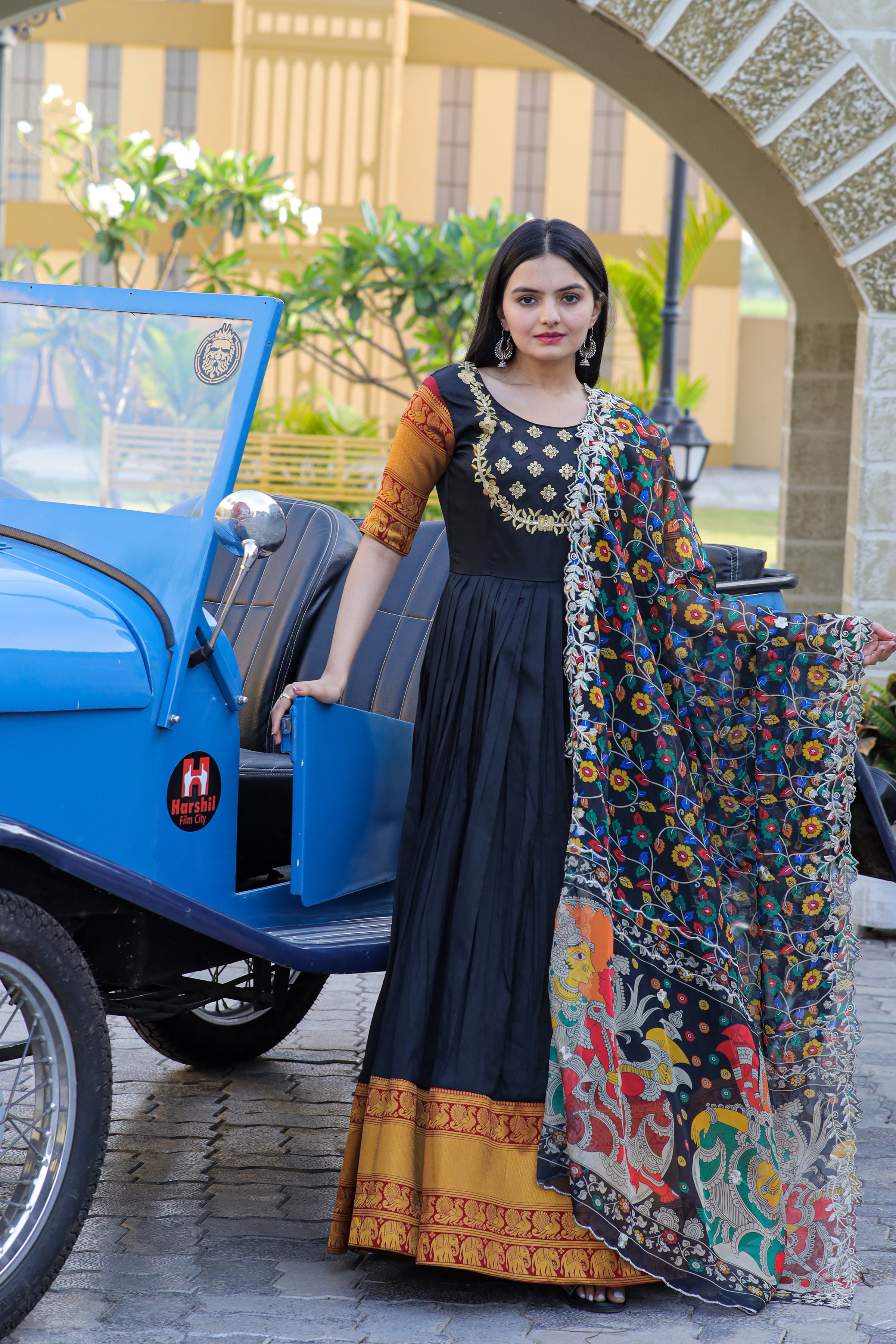 Women’s Black Silk Gown with Jacquard Weaving & Embroidery – Elegant Fusion Wear