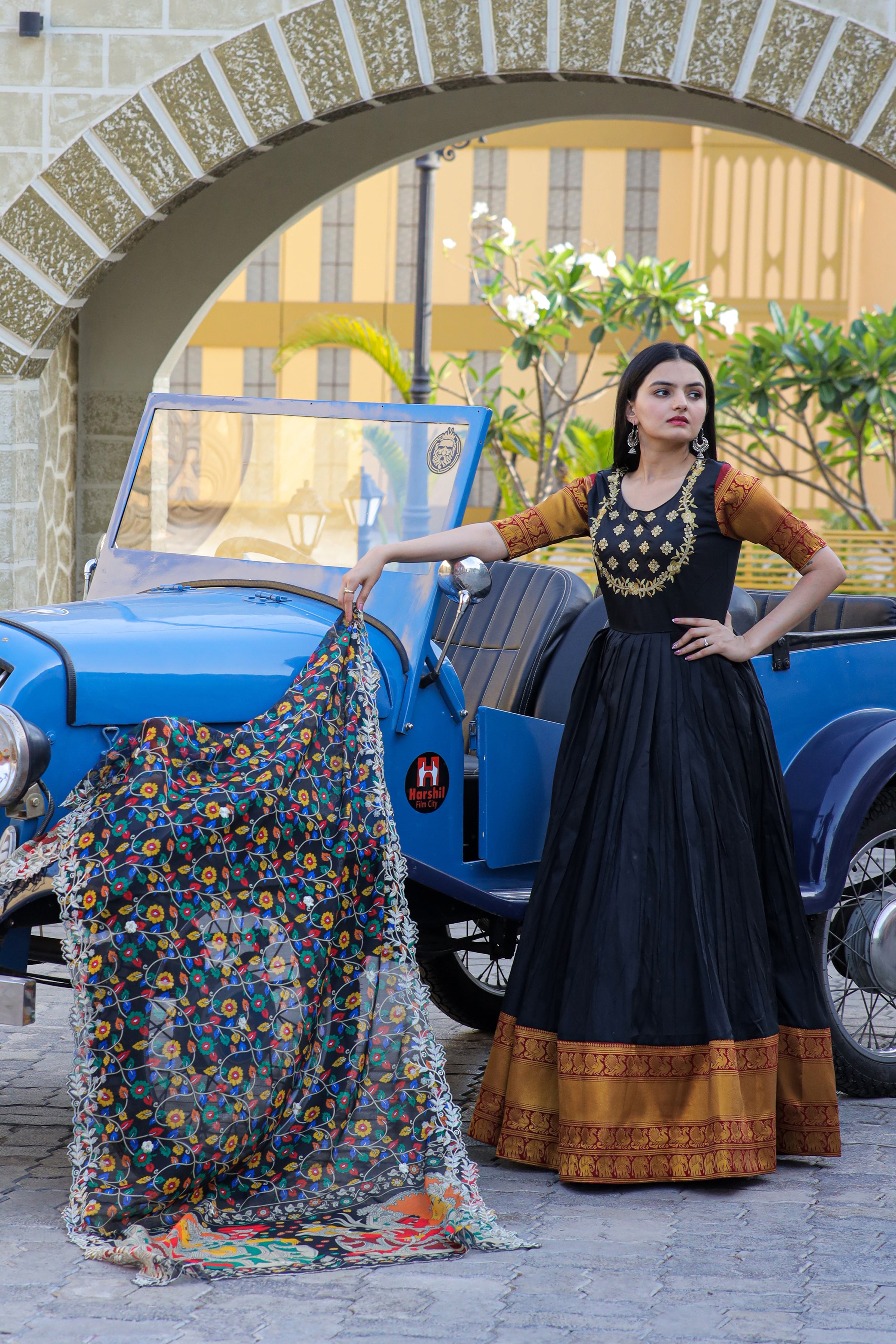 Women’s Black Silk Gown with Jacquard Weaving & Embroidery – Elegant Fusion Wear