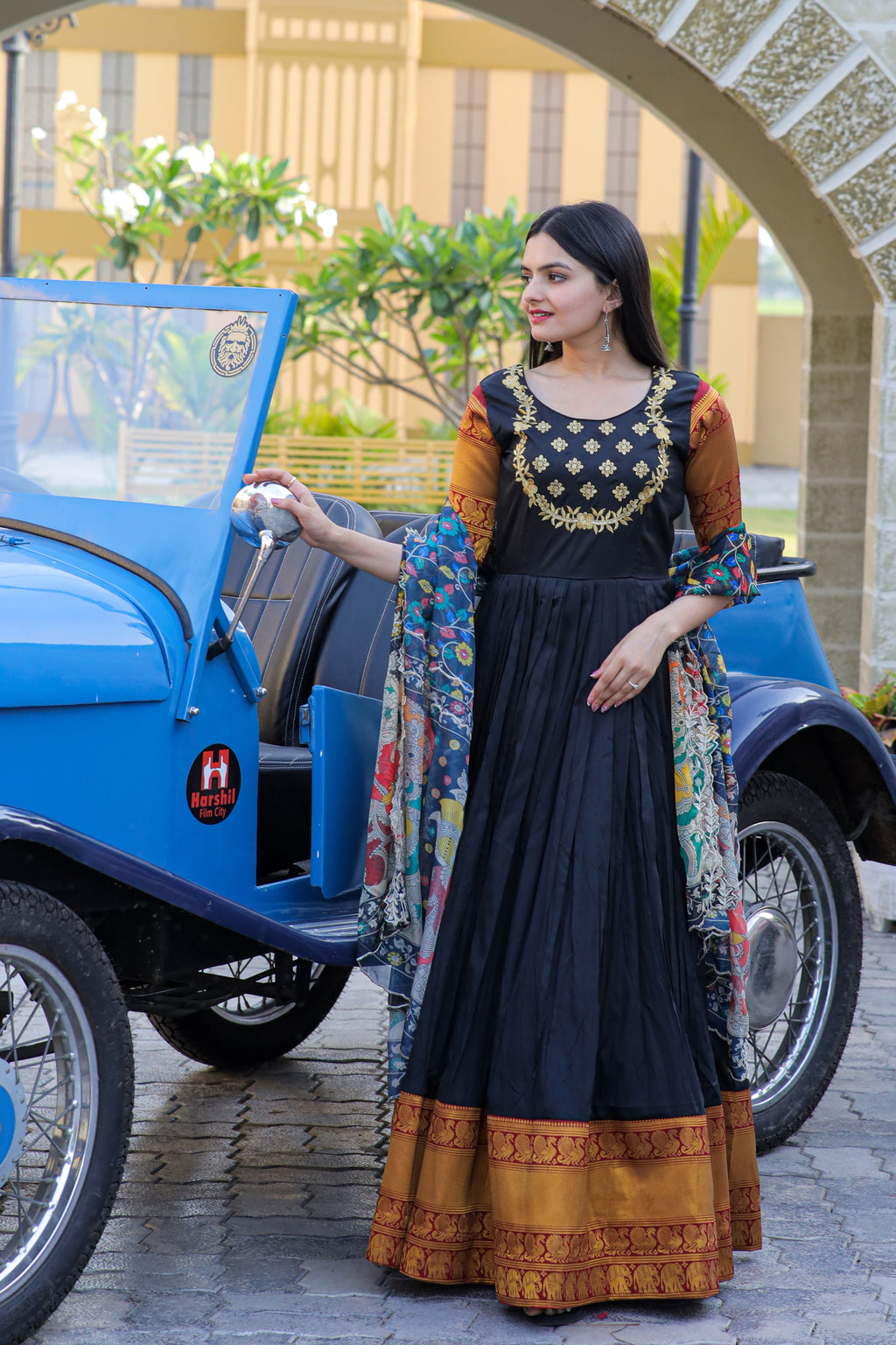 Women’s Black Silk Gown with Jacquard Weaving & Embroidery – Elegant Fusion Wear