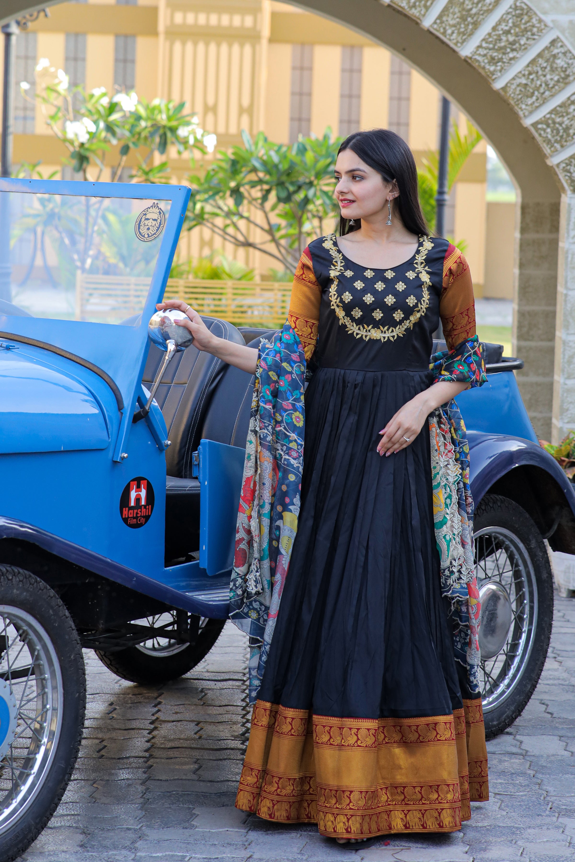 Women’s Black Silk Gown with Jacquard Weaving & Embroidery – Elegant Fusion Wear