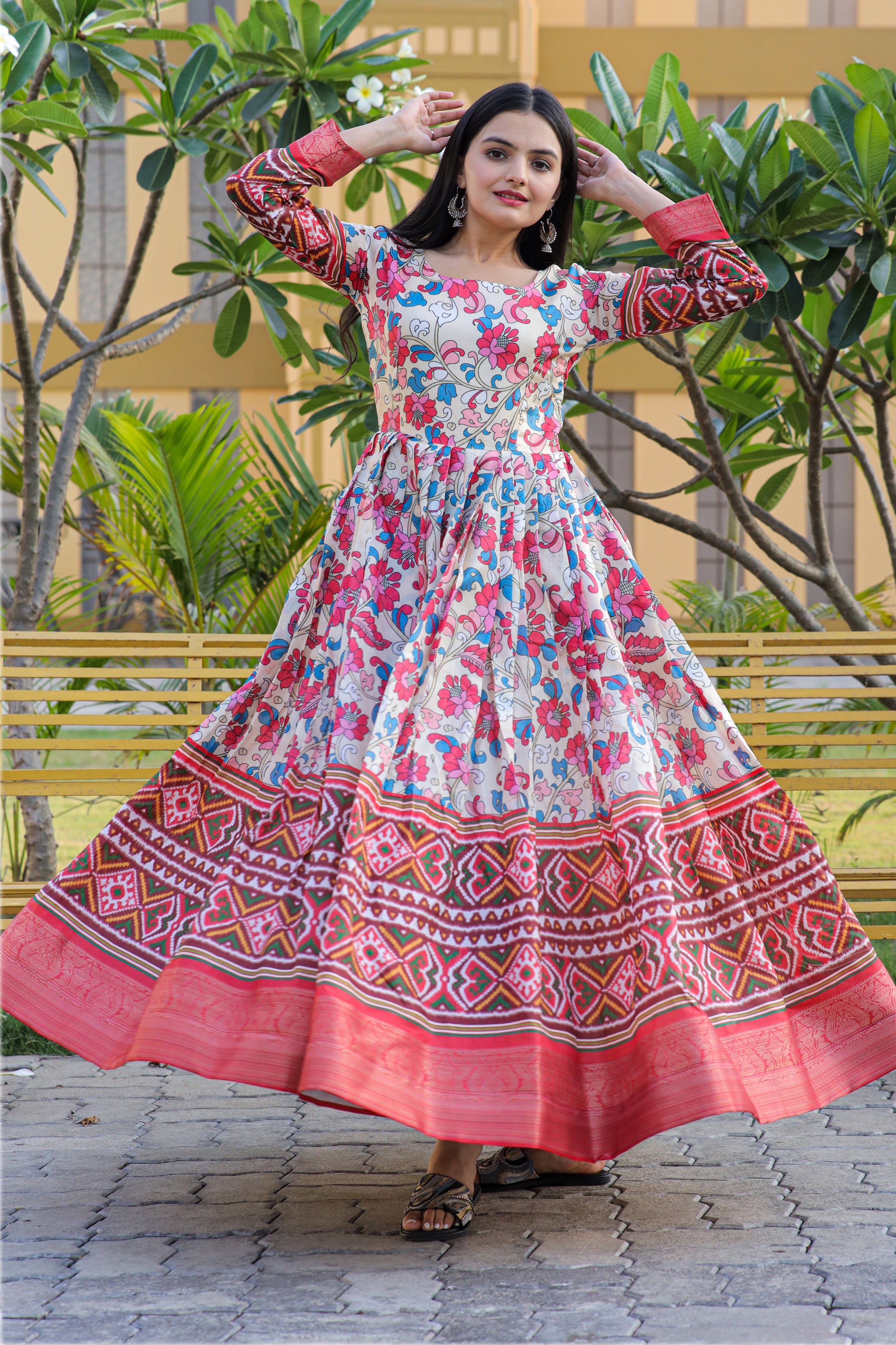 Women’s Kalamkari Silk Gown with Jacquard Weaving – Elegant Fusion Wear