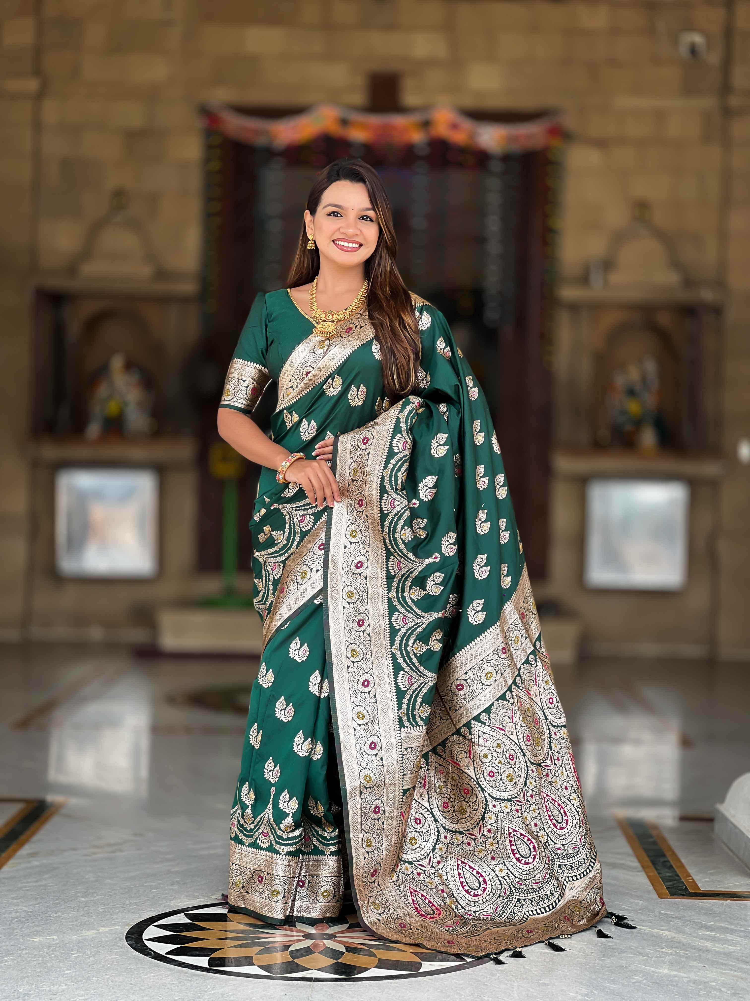 Green Soft Banarasi Silk Saree with Meenakari Zari Work & Rich Pallu Design