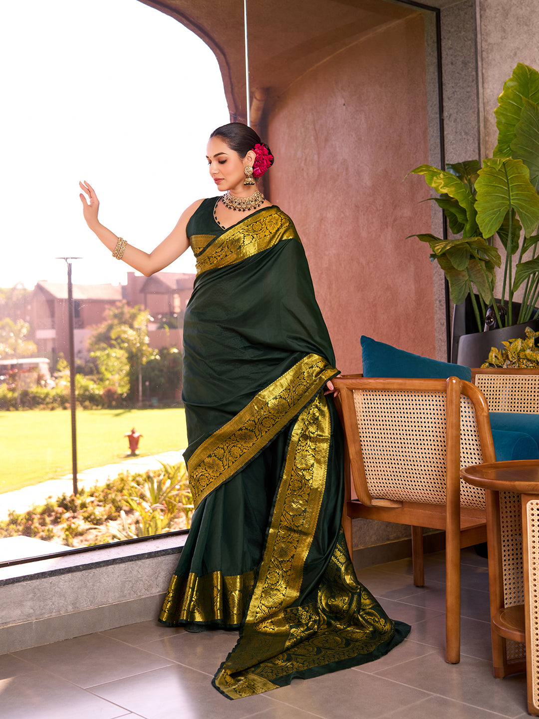 Banarasi Elegance Green Redefined – Light, Luxurious & Perfect for Wedding Shenanigans