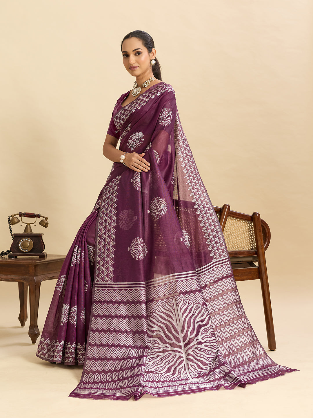 Elegance Redefined: Premium Soft Silk Weaving Saree for Festive Glam