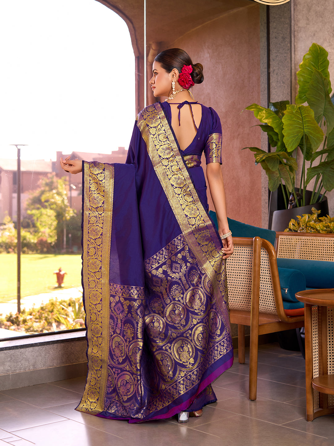 Purple Banarasi Elegance Redefined – Light, Luxurious & Perfect for Wedding Shenanigans
