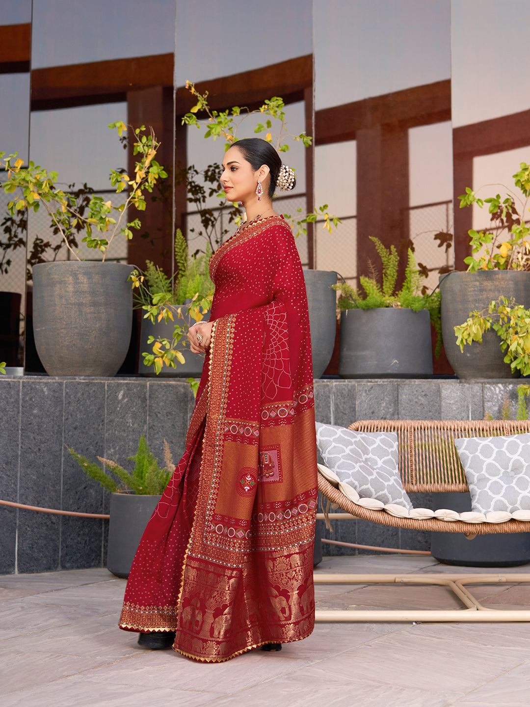 Soft, Stylish & Wedding-Perfect: Cotton Red Sarees for Big & Intimate Weddings
