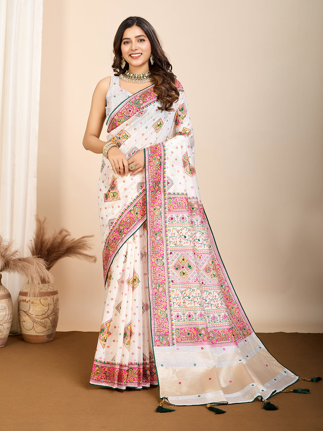 Soft, Stylish & Celebration-Ready: Cotton White Sarees for Wedding Shenanigans
