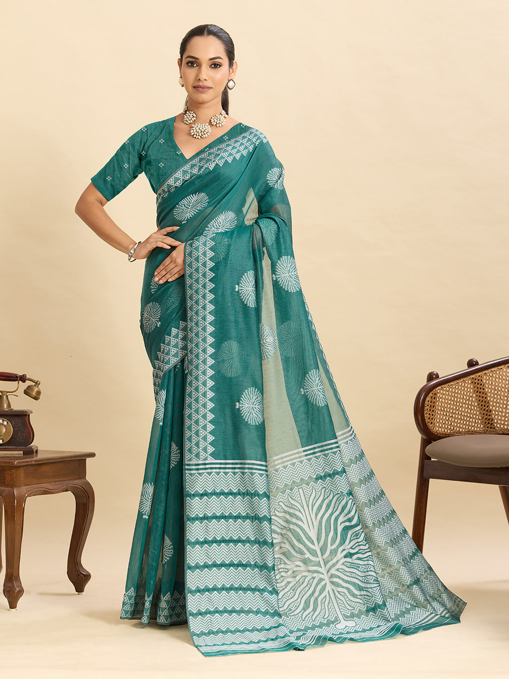 Festive Favorite: Luxurious Soft Silk Saree for Weddings & Celebrations
