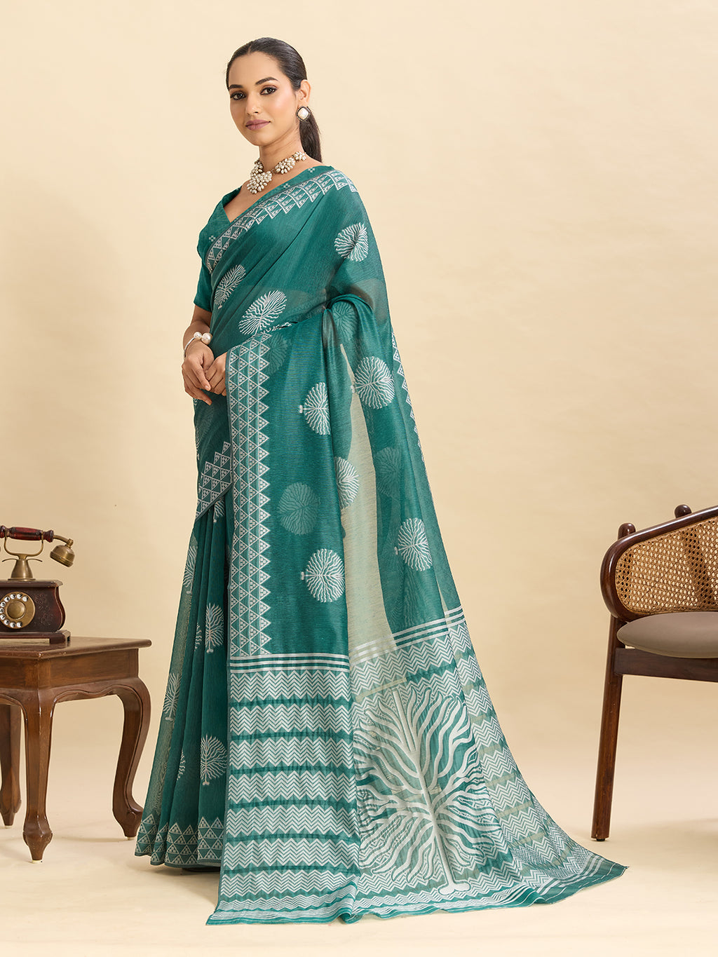 Festive Favorite: Luxurious Soft Silk Saree for Weddings & Celebrations