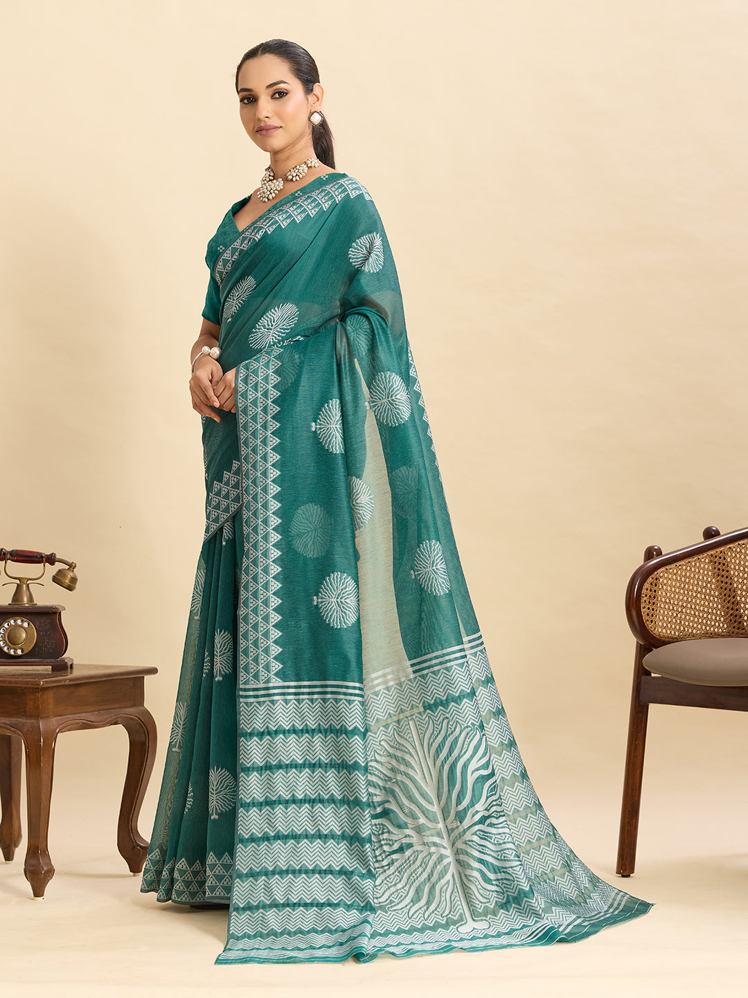 Festive Favorite: Luxurious Soft Silk Saree for Weddings & Celebrations