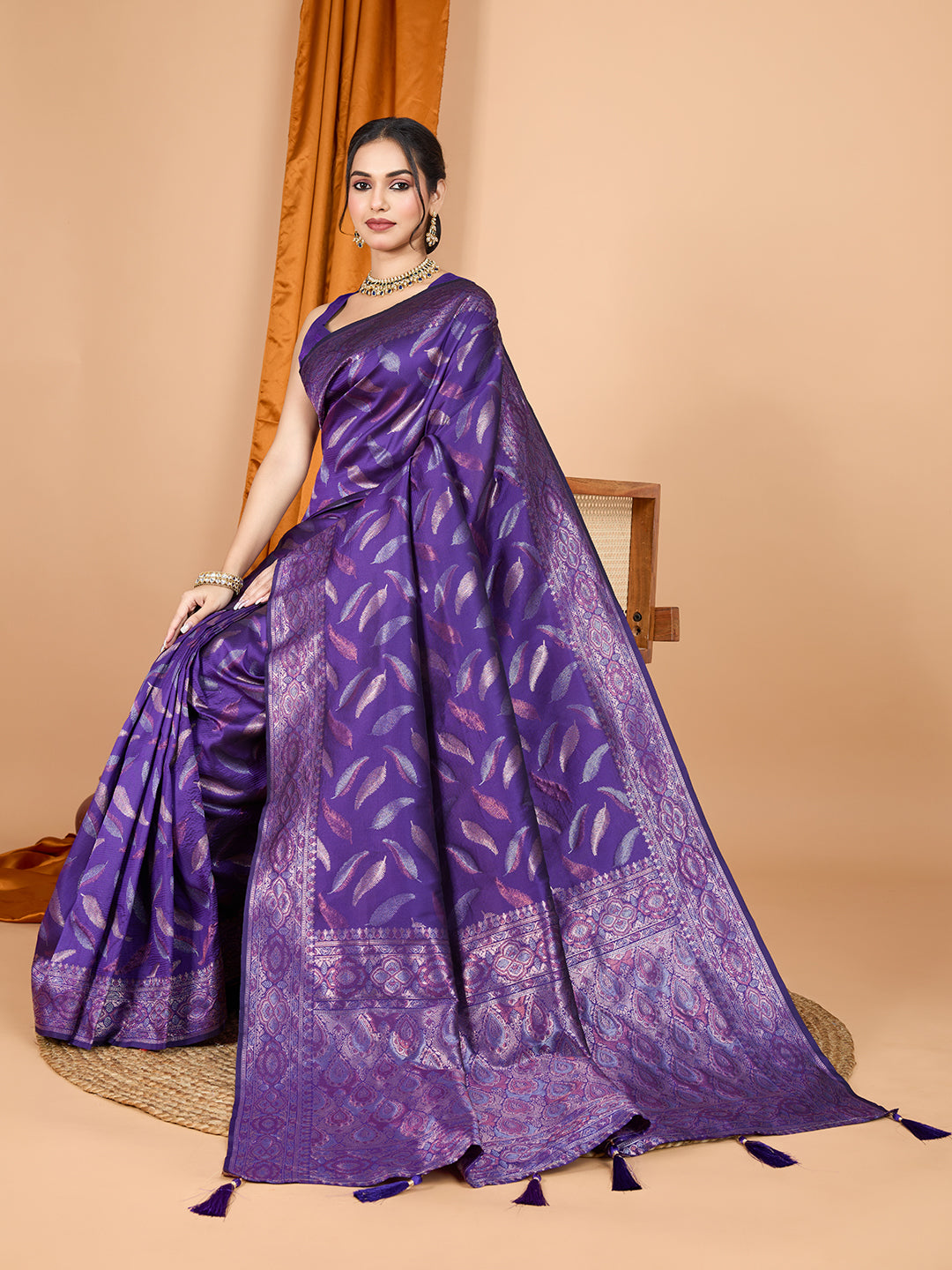 Pure Silk Purple  Saree with Double Zari Weaving & Contrast Rich Pallu