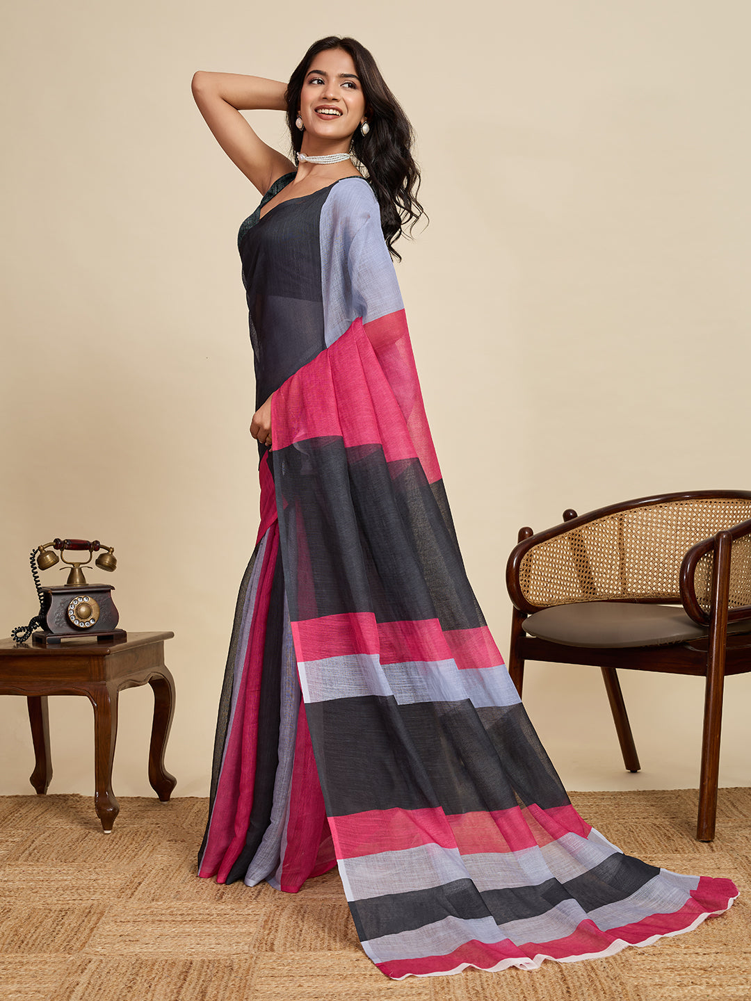 Women's Black Linen Saree with Jari Border and Blouse – Printed All Over Design