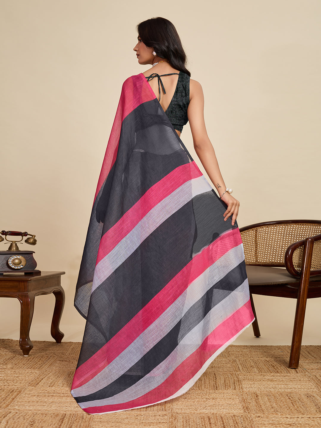 Women's Black Linen Saree with Jari Border and Blouse – Printed All Over Design