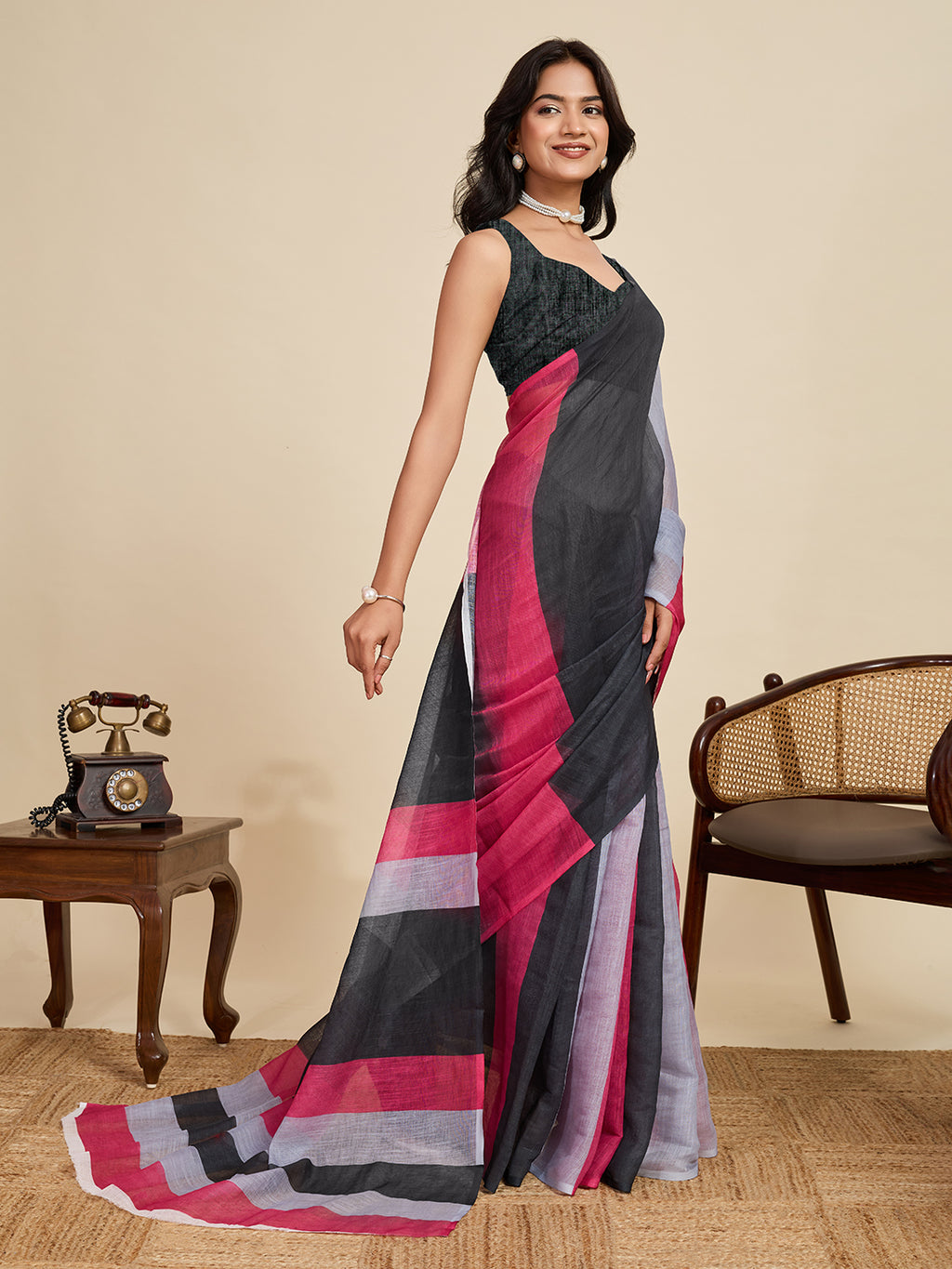 Women's Black Linen Saree with Jari Border and Blouse – Printed All Over Design