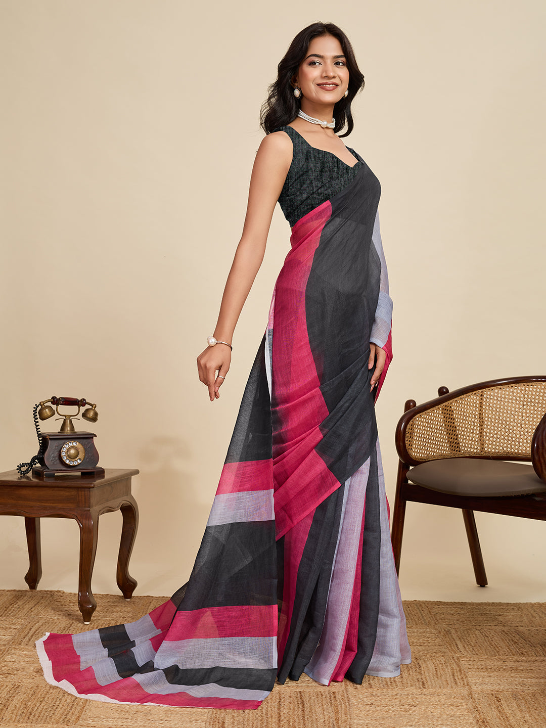 Women's Black Linen Saree with Jari Border and Blouse – Printed All Over Design
