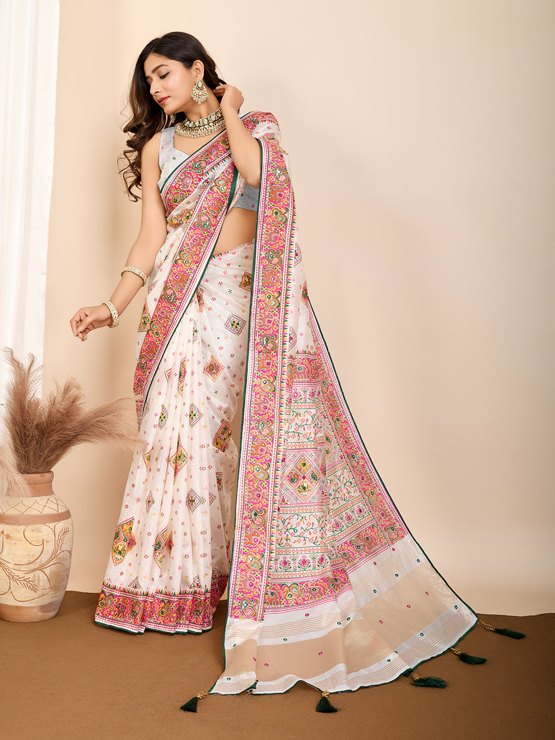 Soft, Stylish & Celebration-Ready: Cotton White Sarees for Wedding Shenanigans