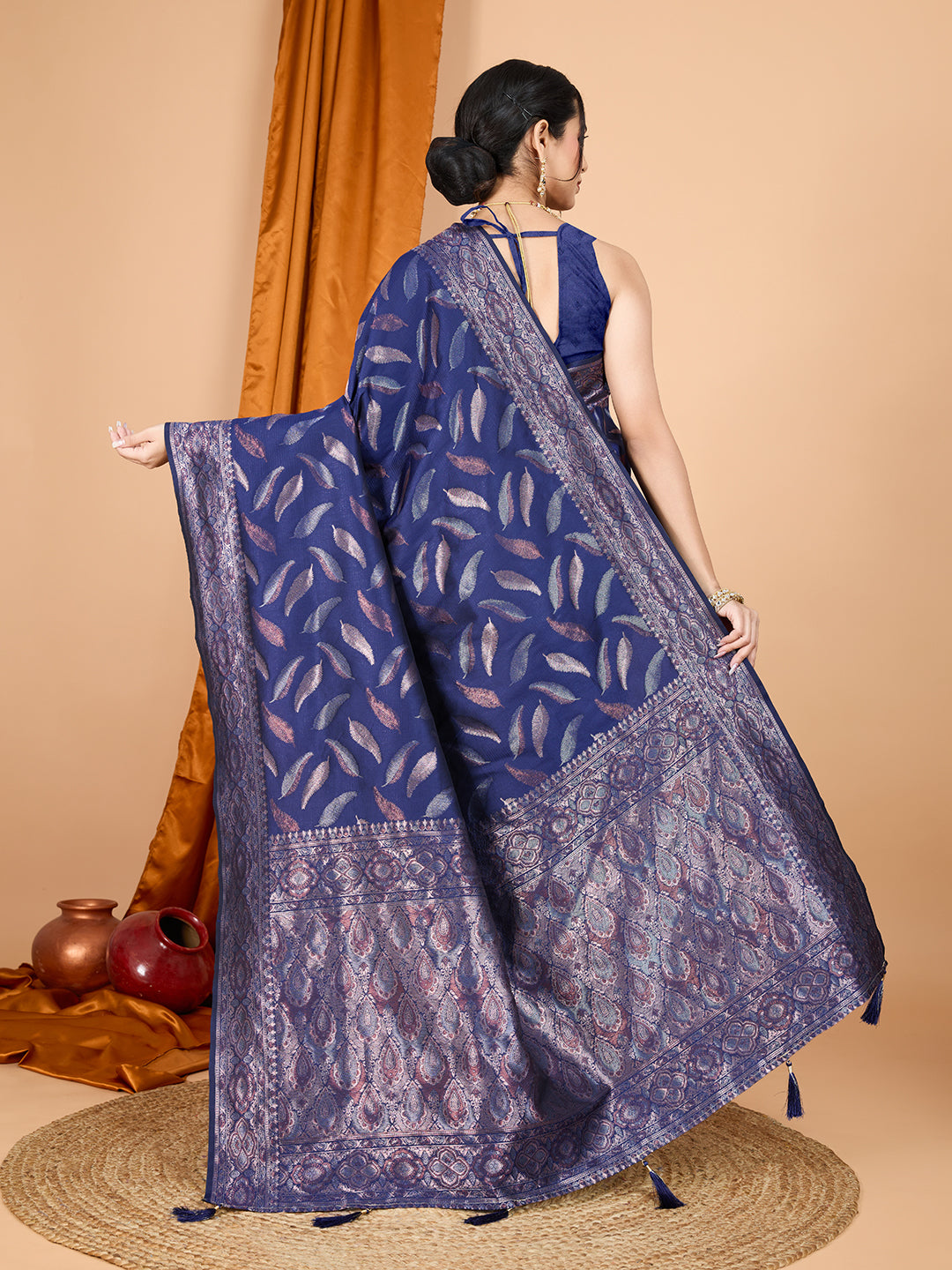 Navy Blue Pure Silk Saree – Double Zari Weaving with Contrast Rich Pallu