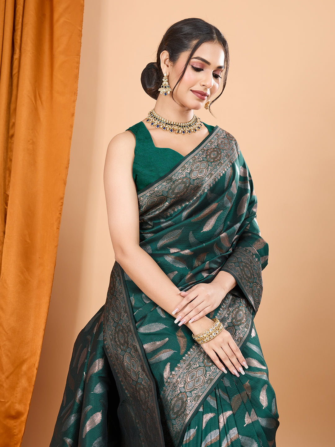 Green Pure Silk Saree – Double Zari Weaving with Contrast Rich Pallu