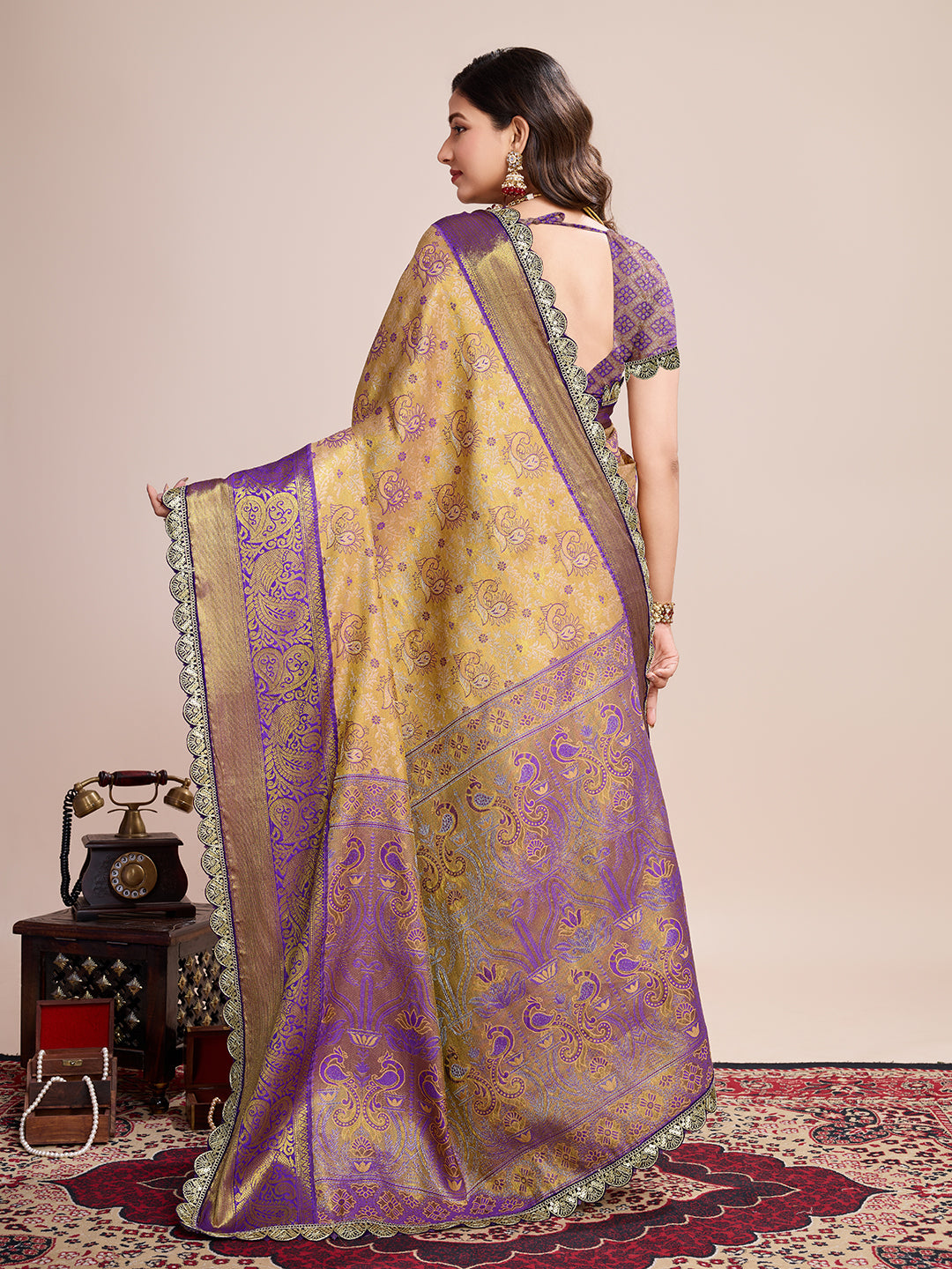Tradition in Every Thread: Exquisite Kanjivaram Silk Lavender Biege  Saree Collection