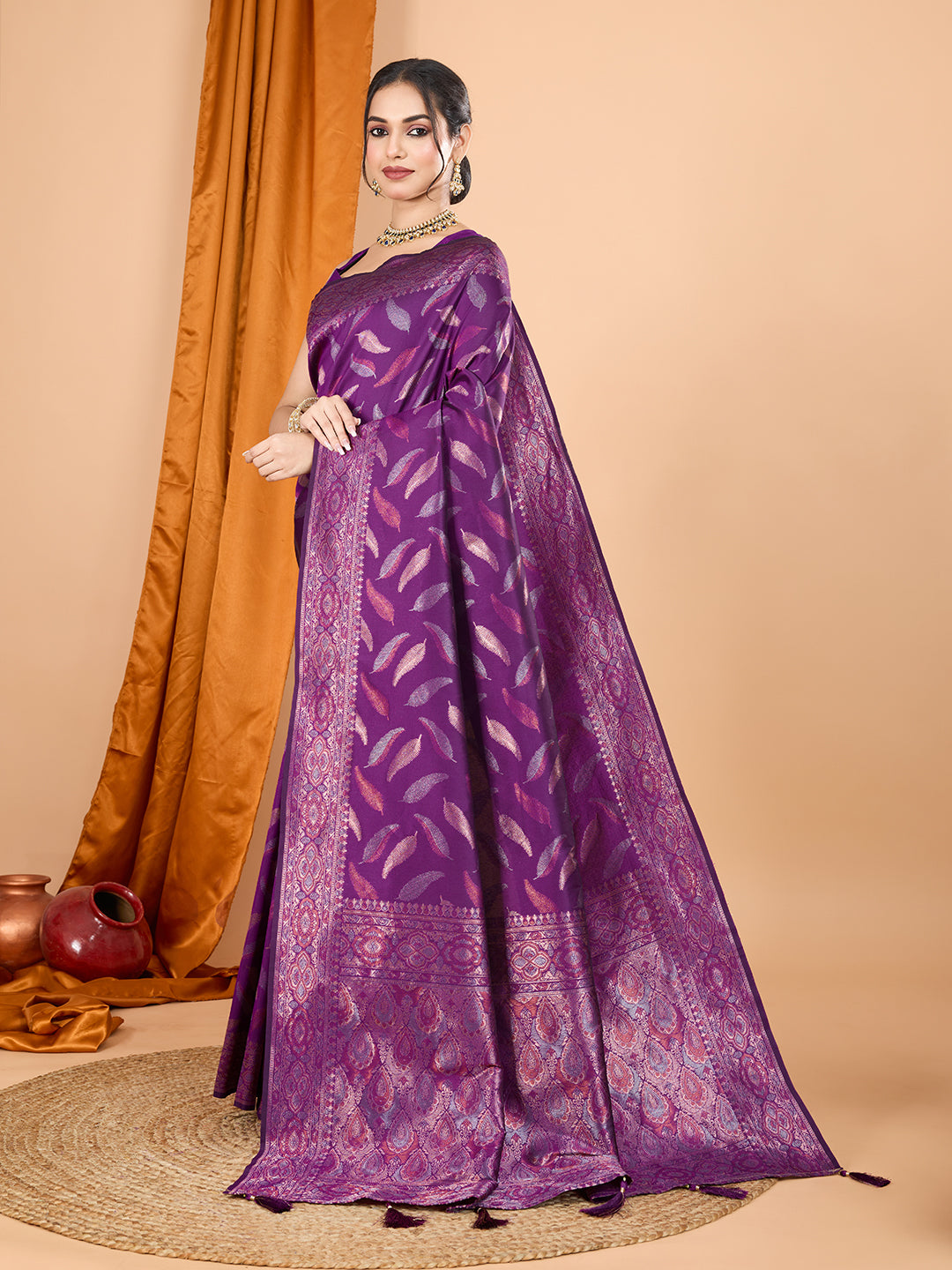 Wine Pure Silk Saree – Double Zari Weaving with Contrast Rich Pallu