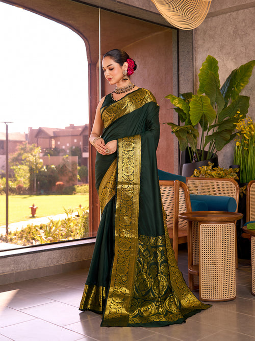 Banarasi Elegance Green Redefined – Light, Luxurious & Perfect for Wedding Shenanigans