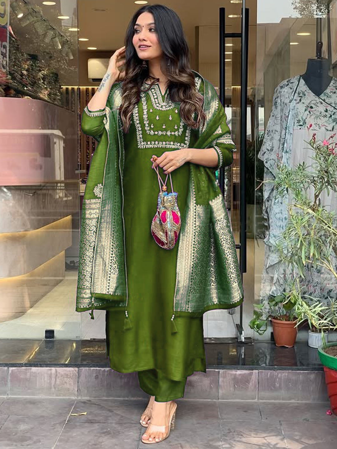 Women's Green Viscose Chanderi Embroidered Kurta Set with Elegant Jacquard Dupatta