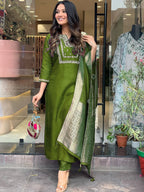 Women's Green Viscose Chanderi Embroidered Kurta Set with Elegant Jacquard Dupatta