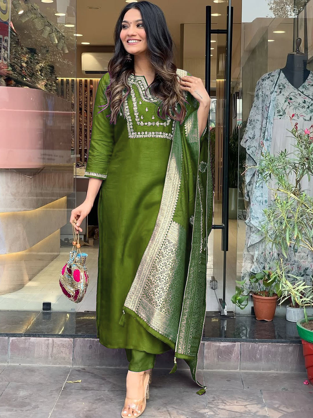 Women's Green Viscose Chanderi Embroidered Kurta Set with Elegant Jacquard Dupatta