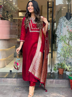 Women's Red Viscose Chanderi Embroidered Kurta Set with Elegant Jacquard Dupatta