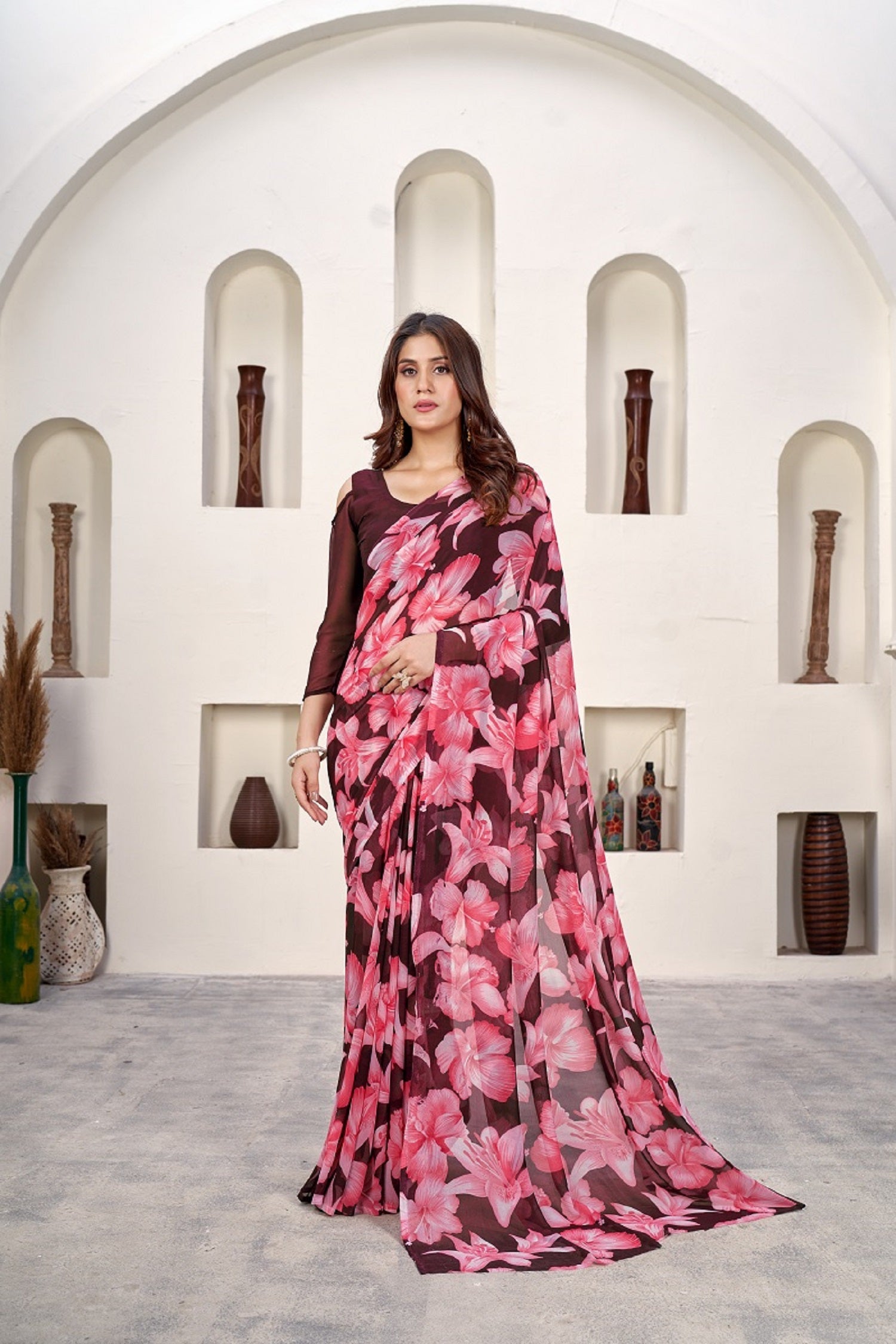 Pink  Classic Printed Saree – Breathable Fabric with Eye-Catching Prints Petite Sarees (Copy)