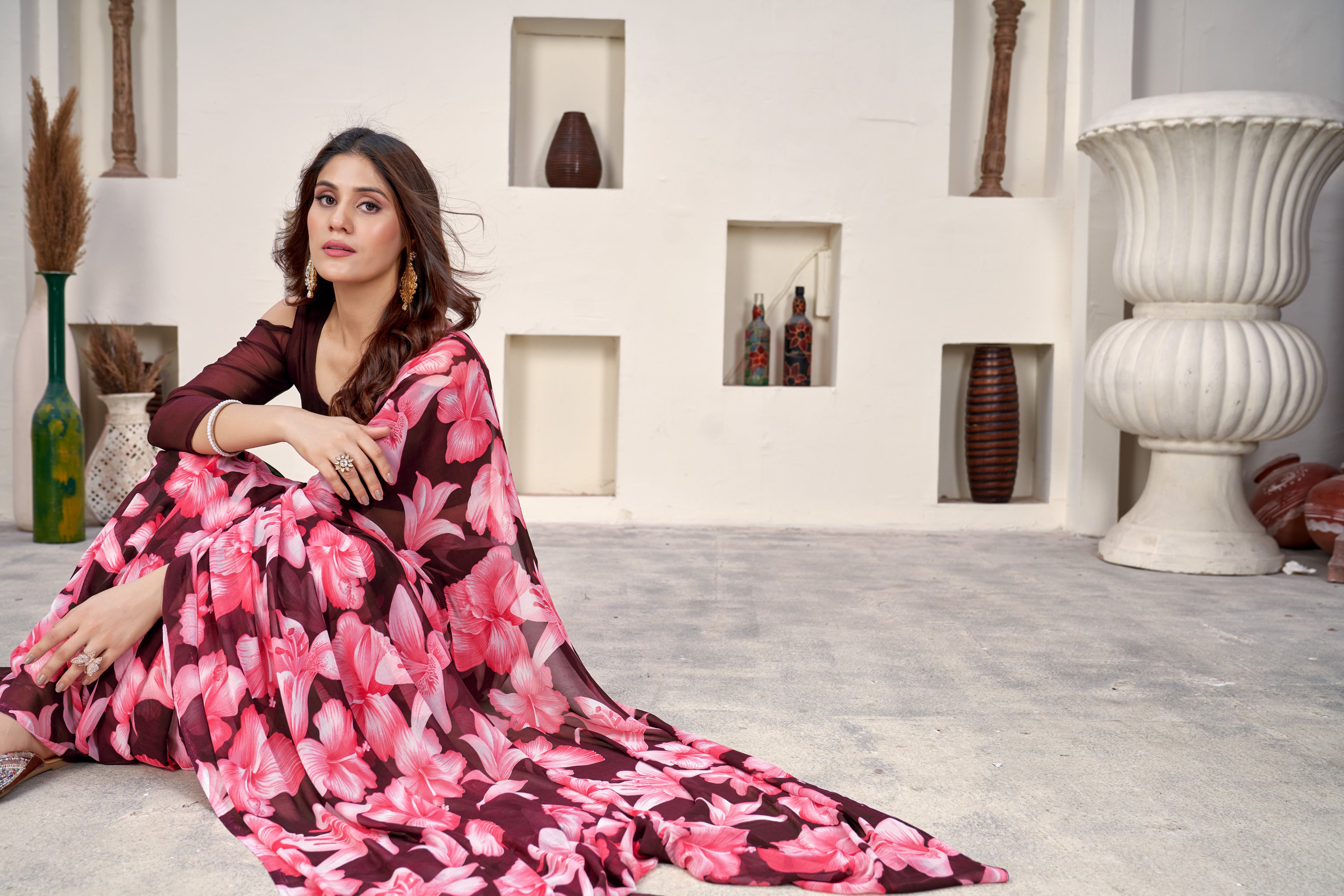 Pink  Classic Printed Saree – Breathable Fabric with Eye-Catching Prints Petite Sarees (Copy)