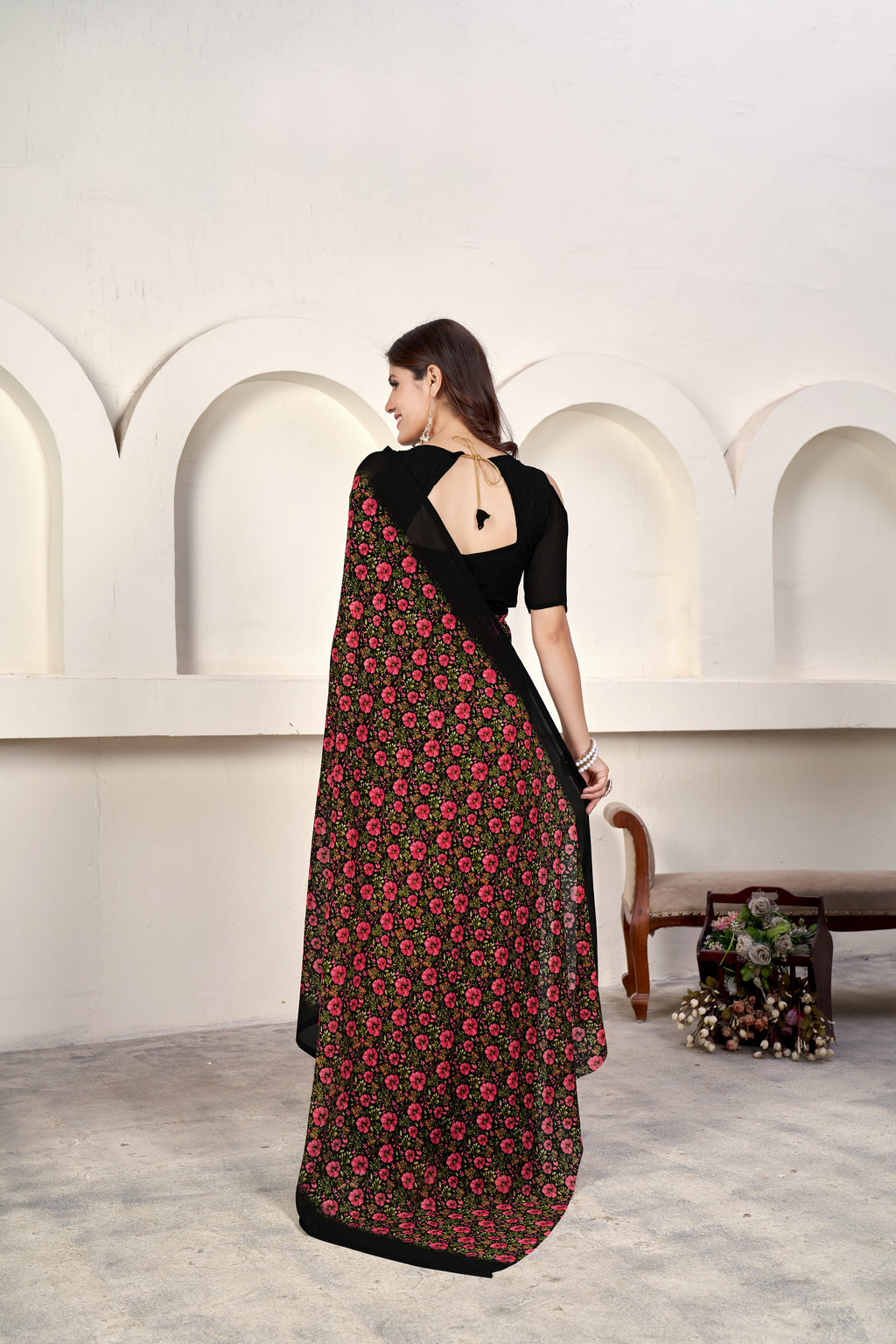 Maroon Classic Printed Saree – Breathable Fabric with Eye-Catching Prints Petite Sarees