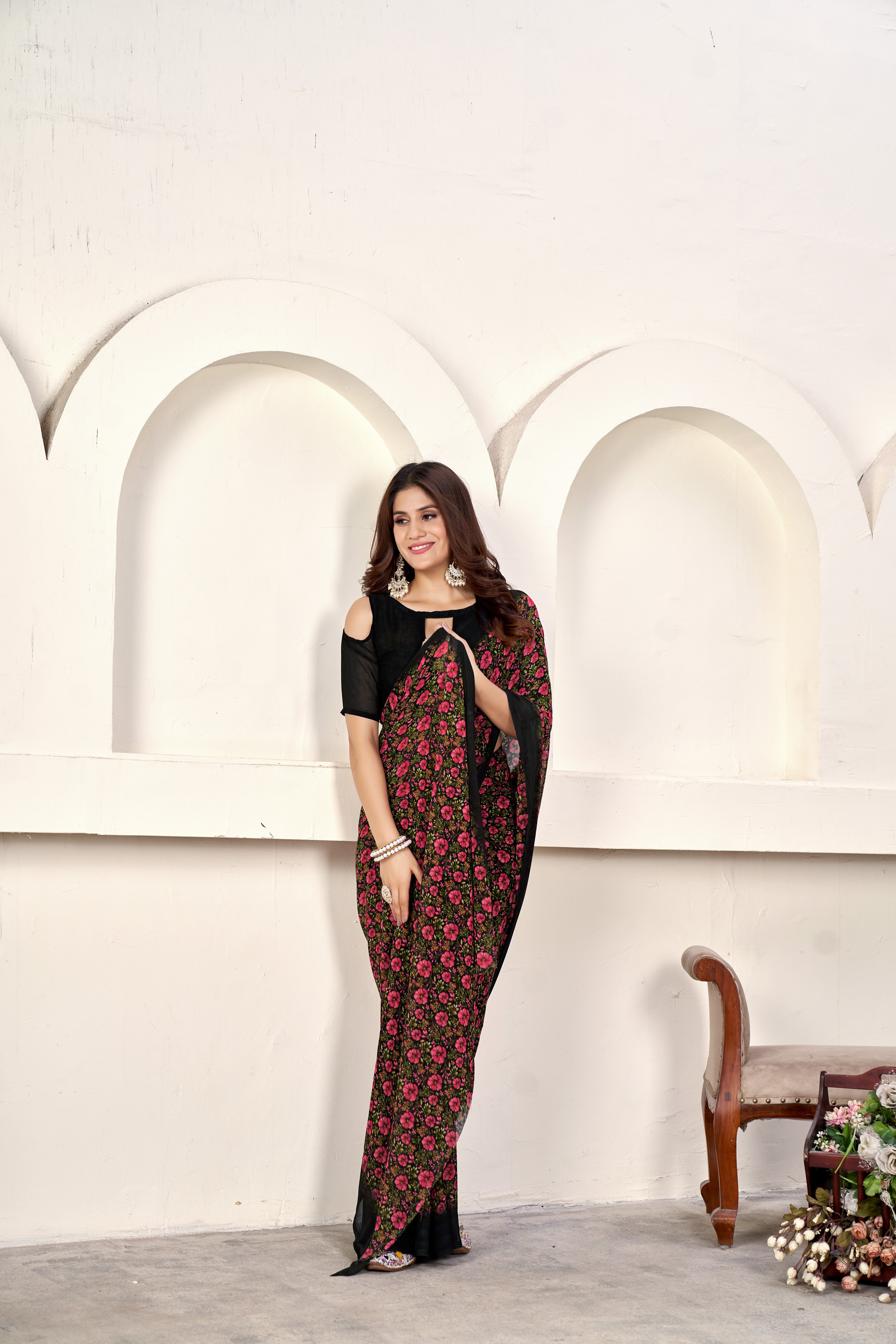Maroon Classic Printed Saree – Breathable Fabric with Eye-Catching Prints Petite Sarees