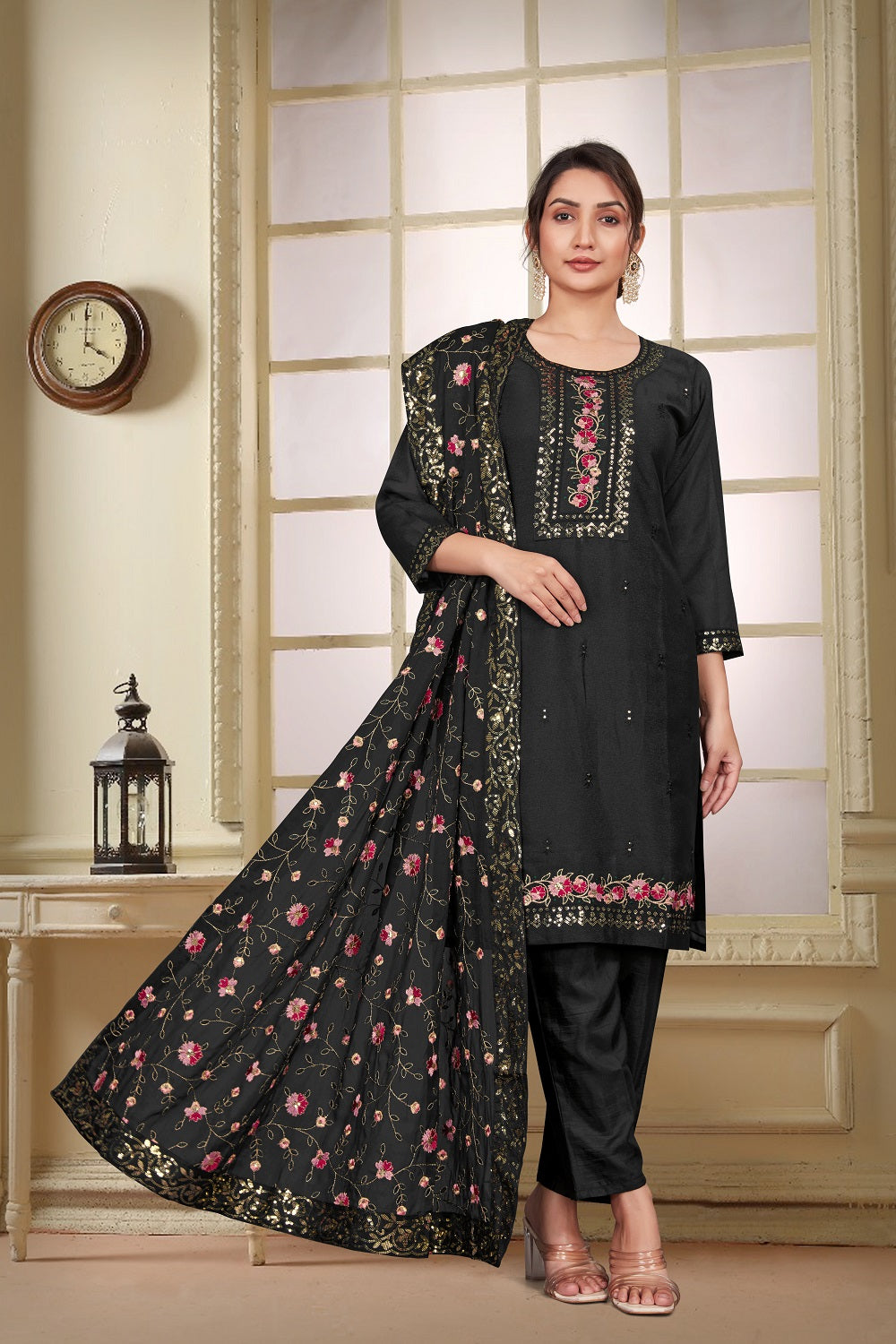 Women’s Black Kurta Set – Elegant Ethnic Wear for Weddings, Parties & Festive Occasions