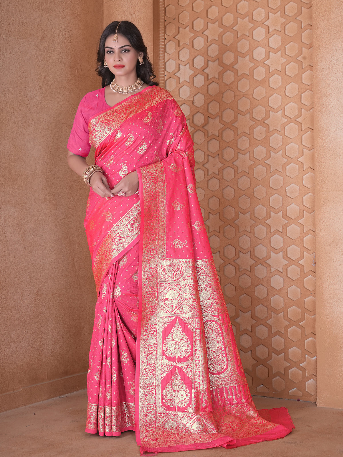 Gajri Silk Saree for Women – Elegant Traditional Ethnic Wear