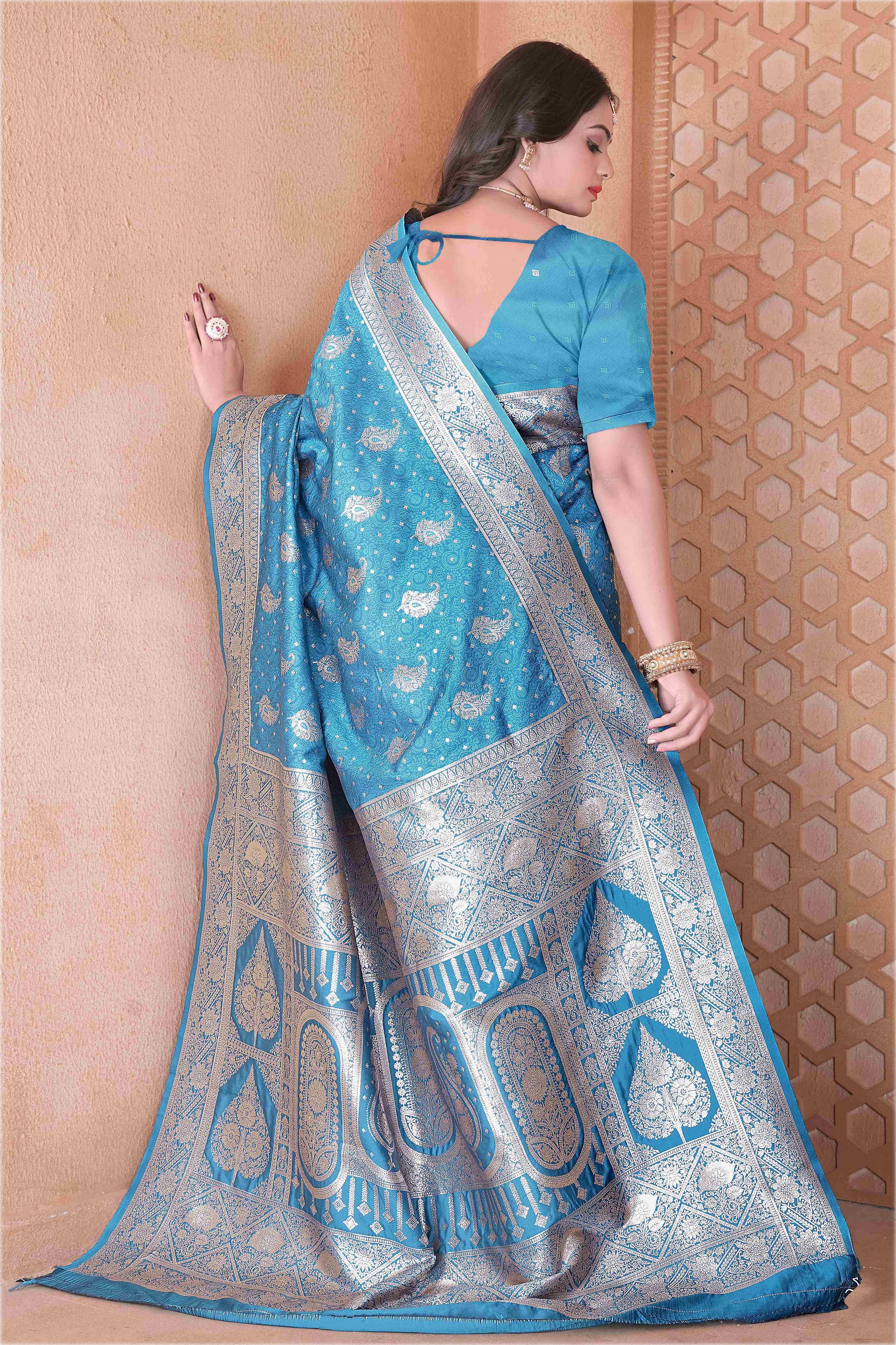 Sky Blue Silk Saree for Women – Elegant Traditional Ethnic Wear