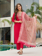 Stylish Red Embroidered Rayon Slub Kurti Set with Organza Dupatta – Sizes S to 2XL