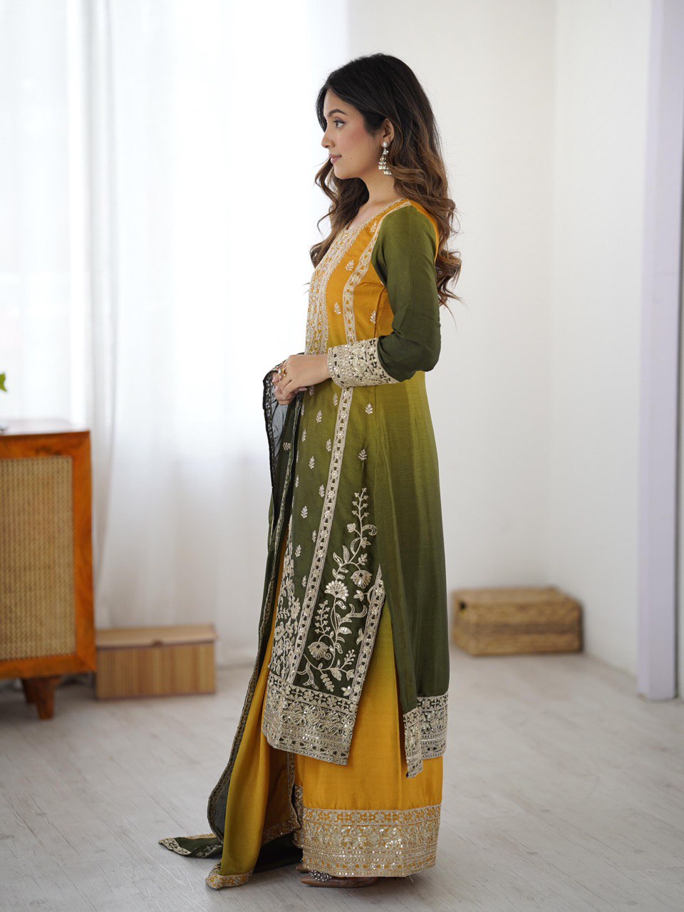 Elegant Green Embroidered Kurta set with Intricate Zari Work And Matching Dupatta