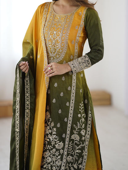 Elegant Green Embroidered Kurta set with Intricate Zari Work And Matching Dupatta