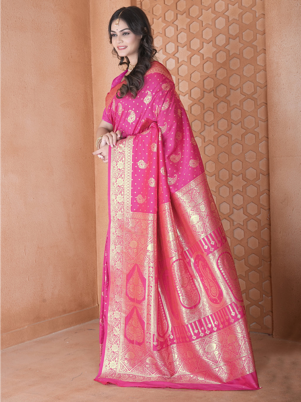 Pink Silk Saree for Women – Elegant Traditional Ethnic Wear
