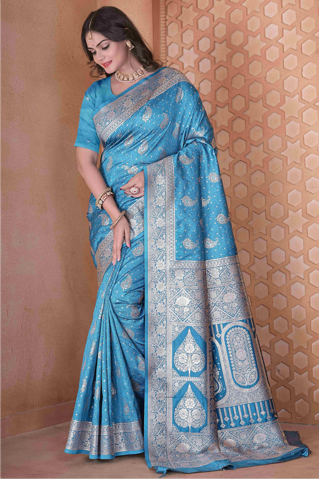 Sky Blue Silk Saree for Women – Elegant Traditional Ethnic Wear