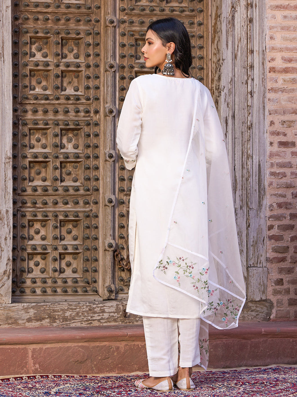 Women’s White Viscose Chanderi Kurta Set with Sequin Embroidered Work