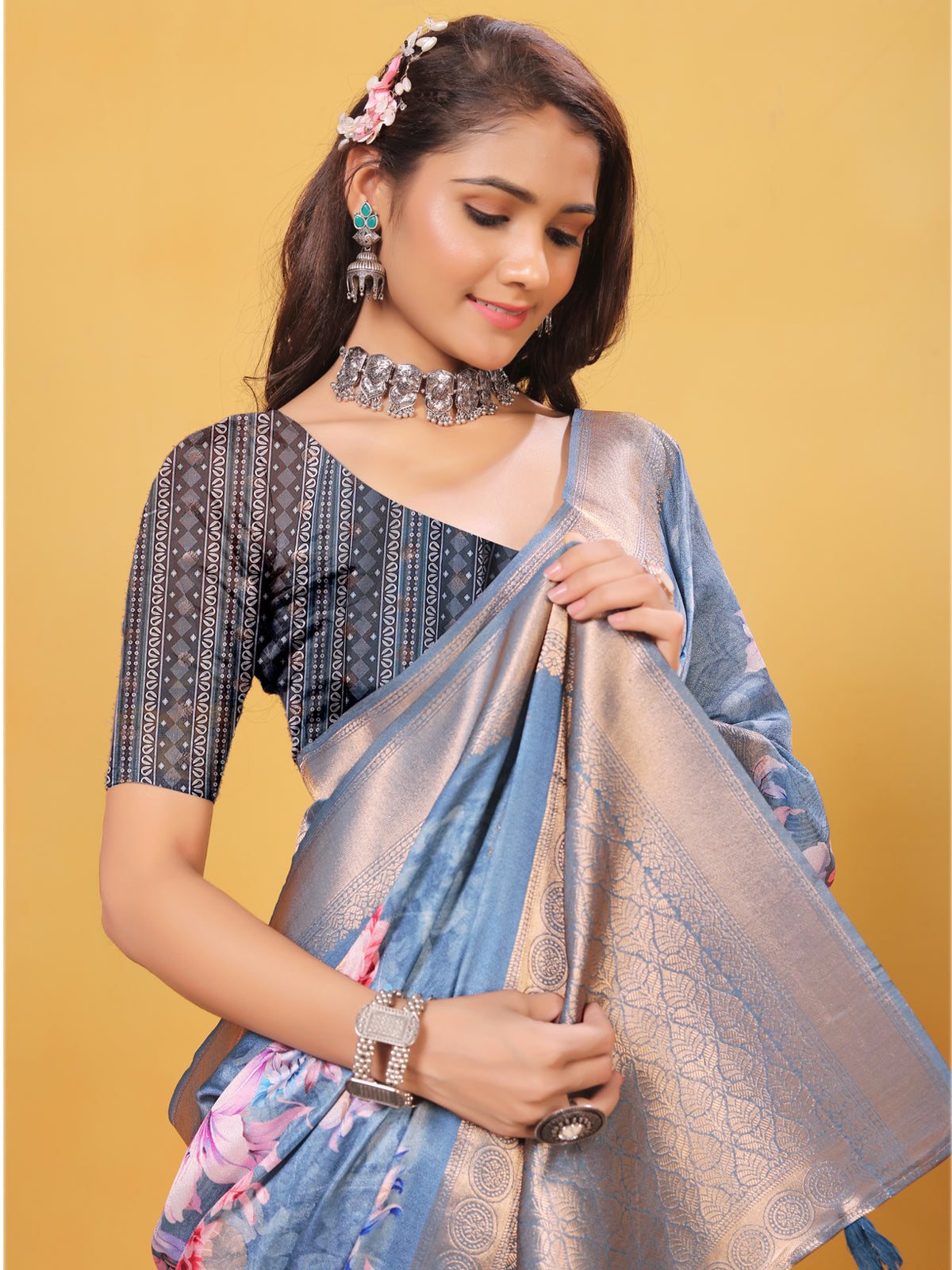 Silk Saree for Women – Elegant Grey Traditional Ethnic Wear