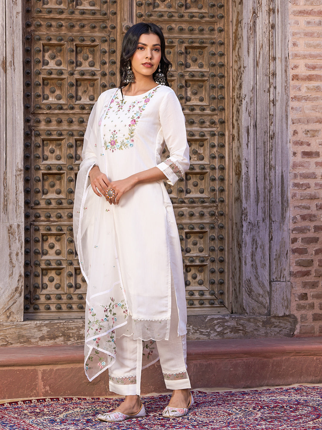 Women’s White Viscose Chanderi Kurta Set with Sequin Embroidered Work