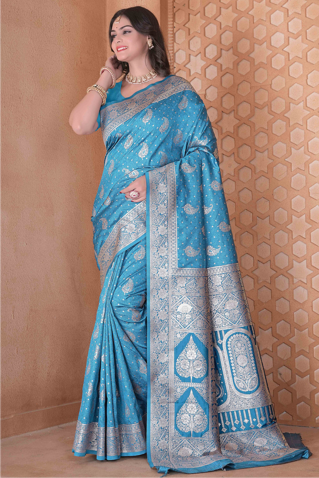 Sky Blue Silk Saree for Women – Elegant Traditional Ethnic Wear