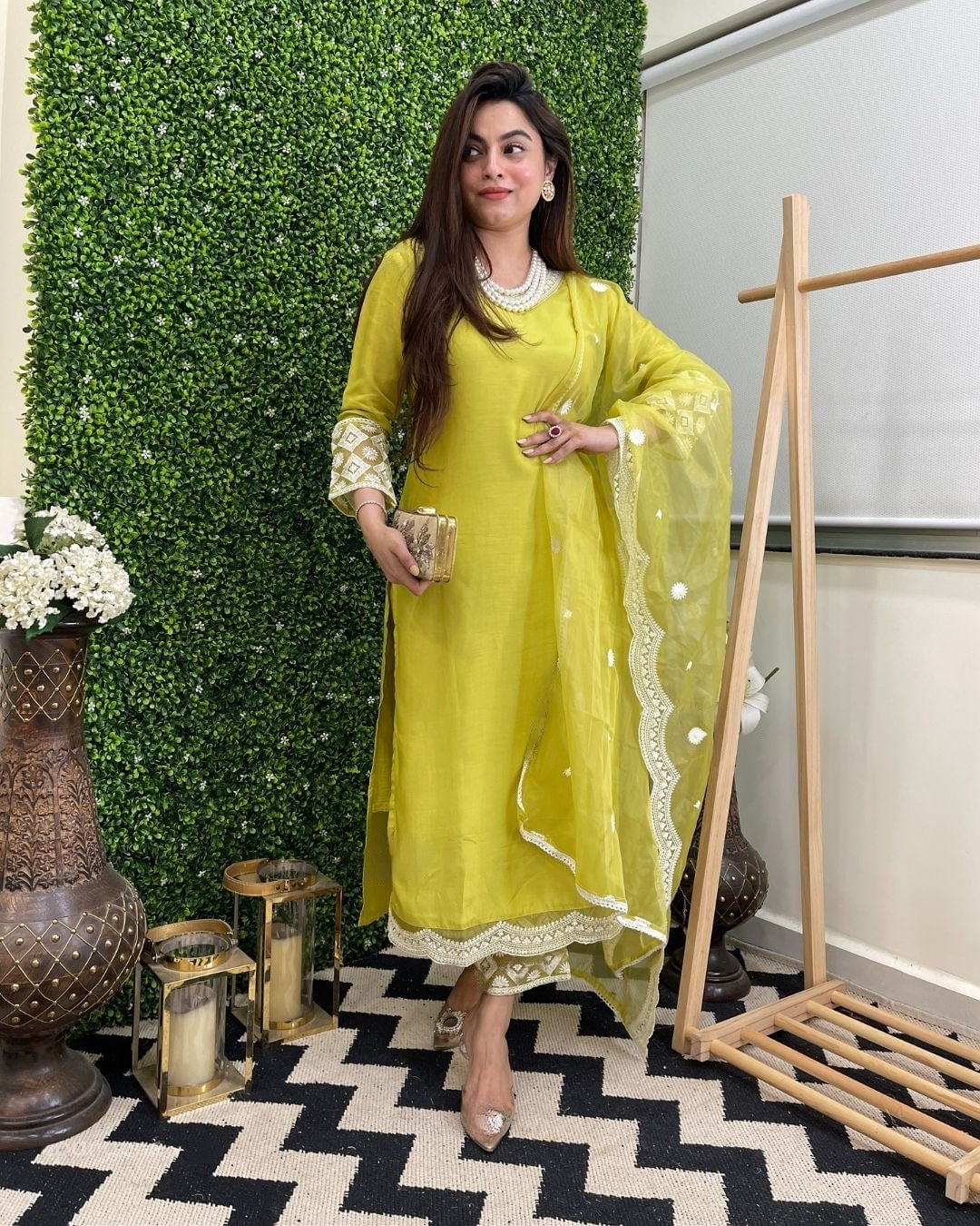 Women's Yellow Chanderi Embroidered Kurta Set with Organza Embroidery Work Dupatta
