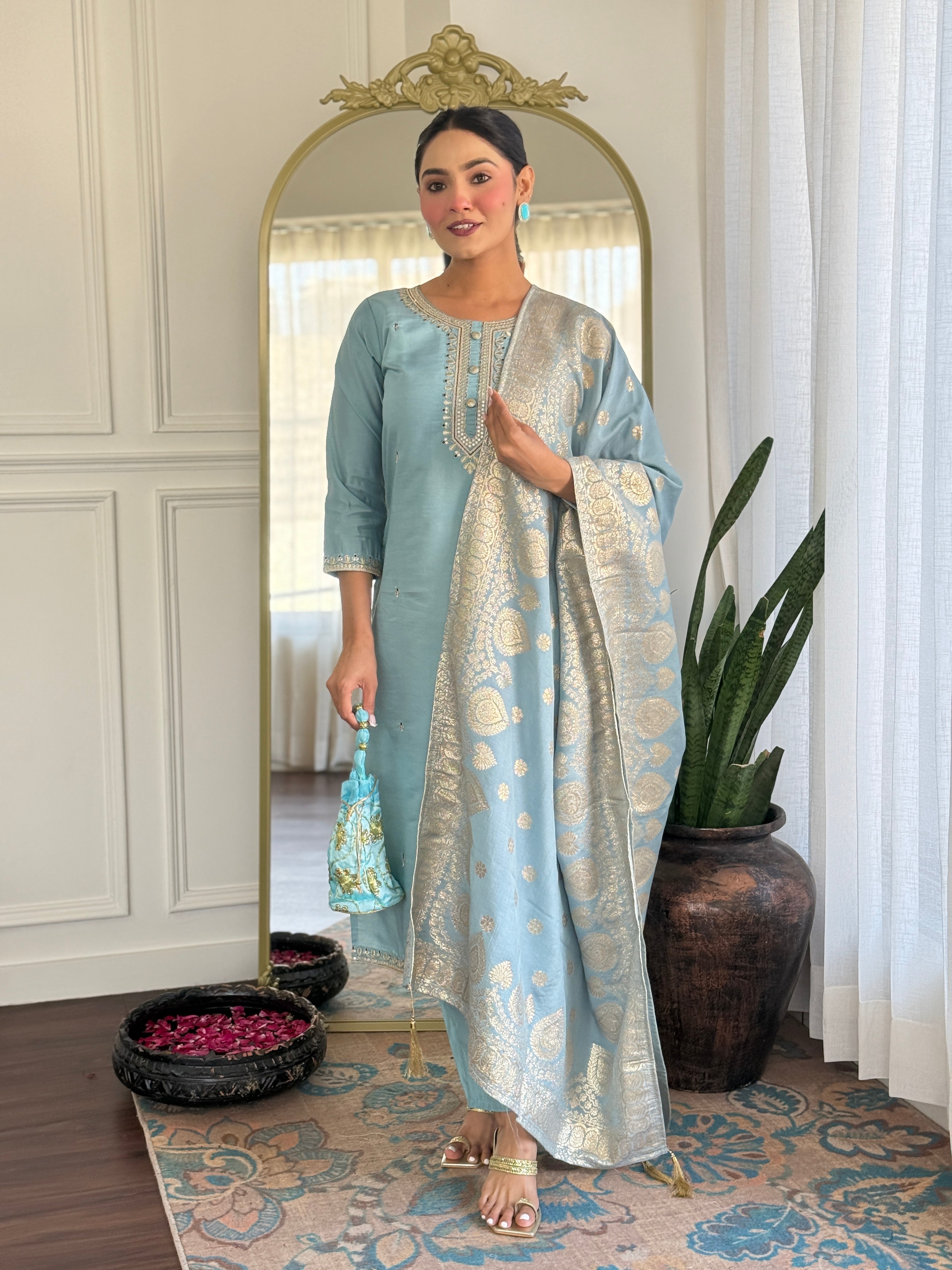 Women's Grey Chanderi Viscose Embroidered Kurta Set – Subtle & Sophisticated